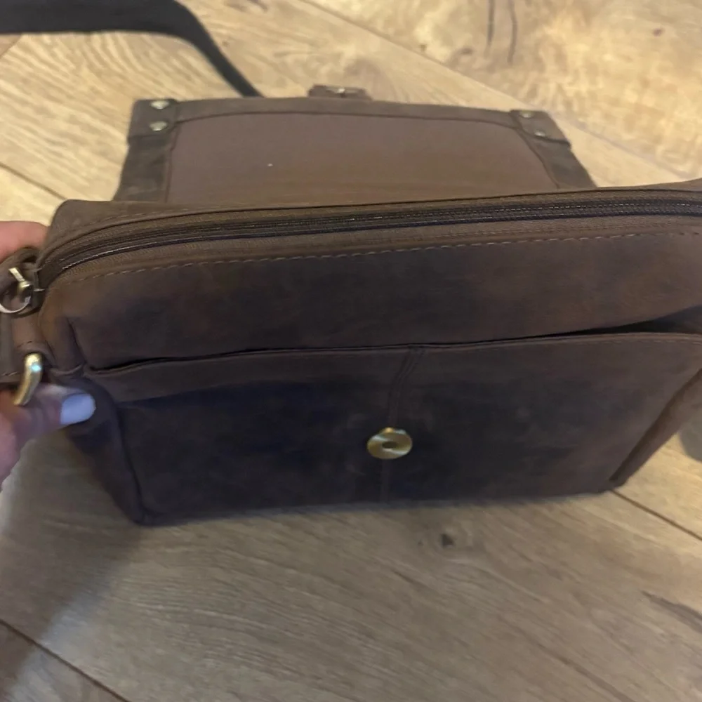 BlackDog Salvage- Brown Leather Crossbody Bag